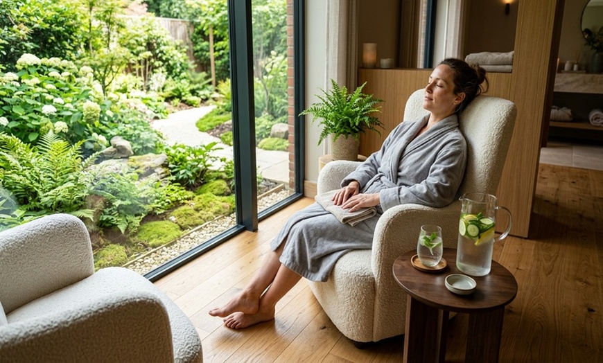 Image 2: 60 Minutes Swedish or Deep Tissue Massage Trigger Point at Destress Unwind Therapy