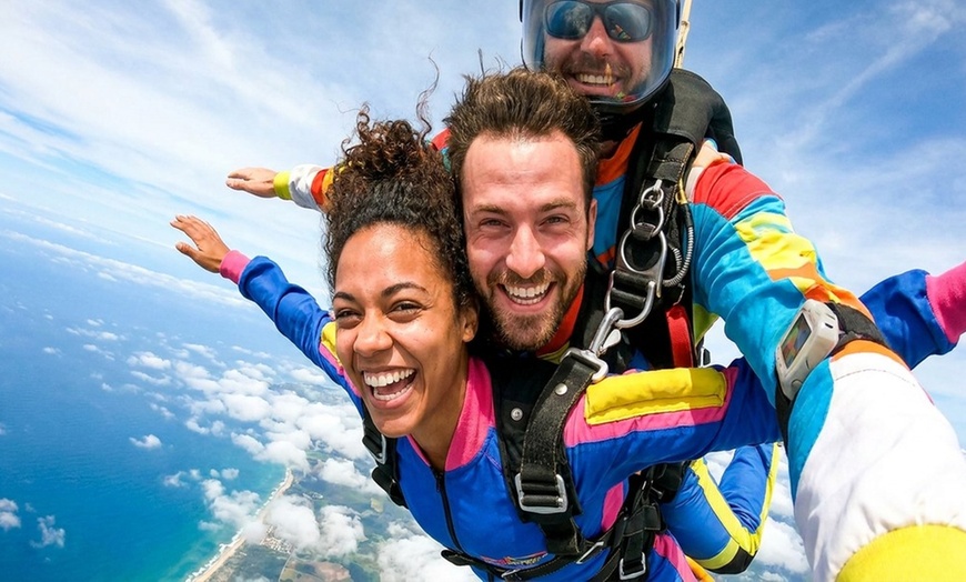 Image 2: Tandem Skydiving from iSkydive Jersey Shore