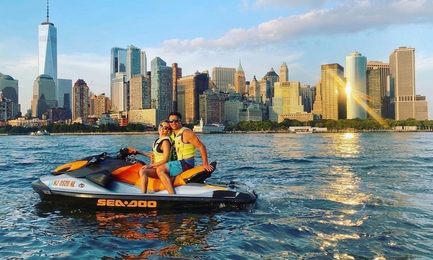 Image 2: Jet Skiing Experience on the Hudson River