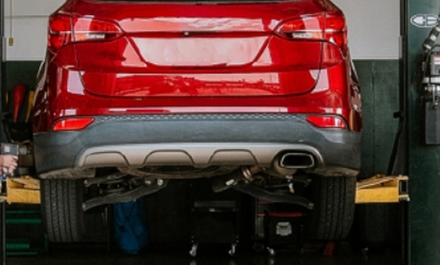 Image 3: Full Synthetic/Blend Oil Change with Complimentary Shuttle Service 
