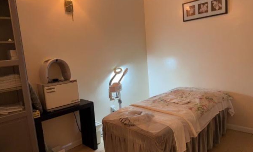 Image 4: Head Spa Treatments & Facials: 60 or 90 Minute Sessions
