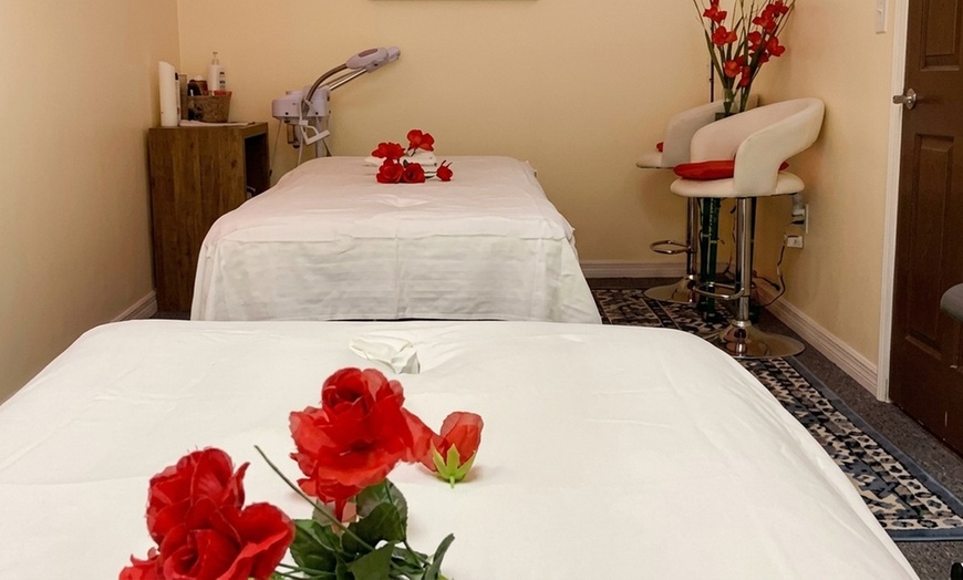Image 6: Luxe Massage & Facial Spa with Deluxe Massages & Hand Reflexology