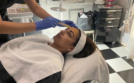 Brow Wax - Le Beauty Bar