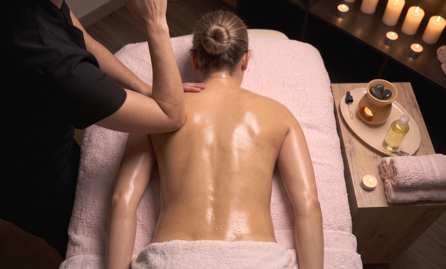 Image 4: 60, 90, or 120-Minute Swedish or Deep Tissue Massage with Hot Towels