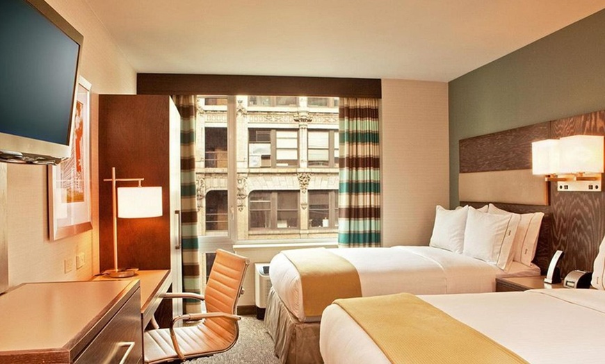 Image 10: Midtown Manhattan Hotel near Times Square