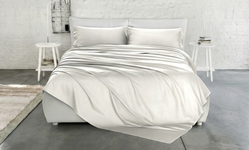 Image 13: Completo lenzuola matrimoniale in raso 60/60