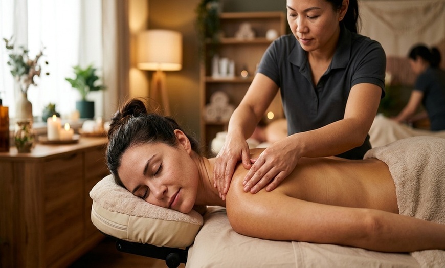 Image 2: 45 Minu Scalp, Neck and Shoulder Massage or 90 Min Package and More
