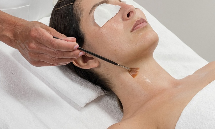 Image 2: 60-Minute Japanese Head Spa w/ Neck and Shoulder Massage and Tea 