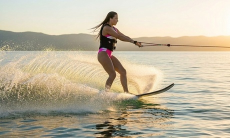Para 3 personas: clase de wakeboard o esquí acuático de 45 minutos (15 min por persona)