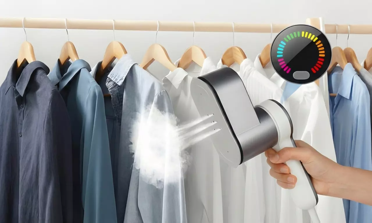 Miniplancha de viaje con función de planchado en seco y a vapor