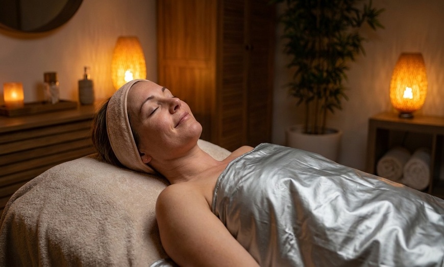 Image 4: Four or Eight 60-Minute Infrared Sauna Blanket Sessions for One