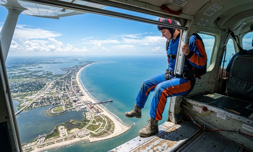 Image 6: Get Bird’s Eye View of Houston with Tandem Skydive for 1 or 2 People 