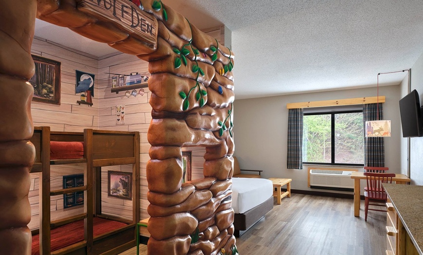 Image 16: Great Wolf Lodge Boston Indoor Water Park Resort