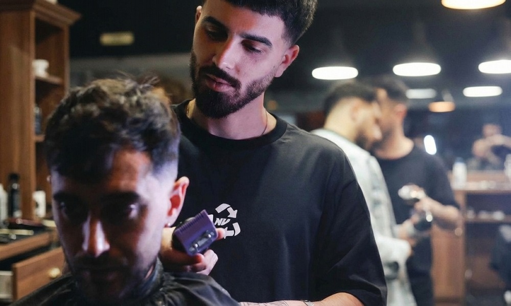 Peluquería para hombre con corte de pelo y opción a arreglo de barba