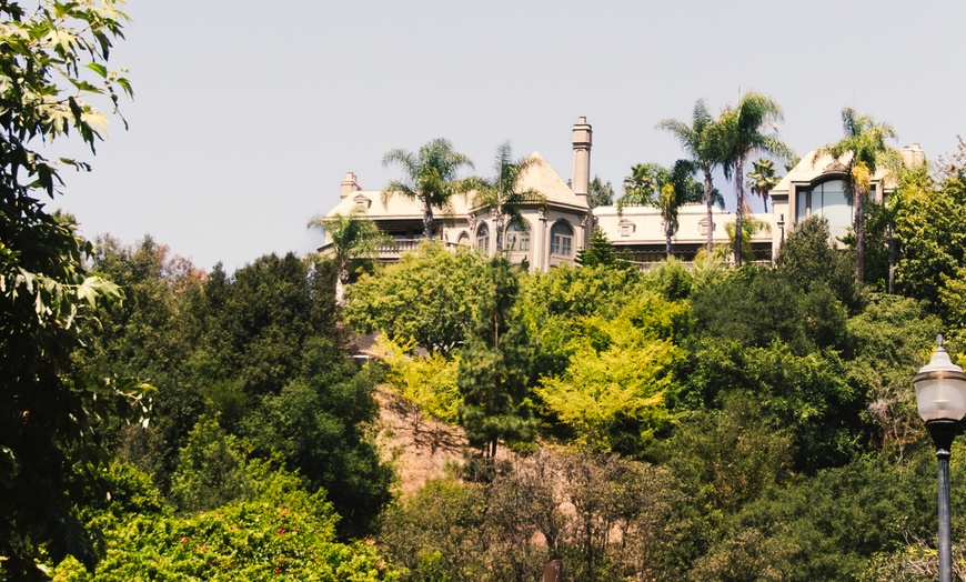 Image 10: Hollywood & Beverly Hills: Celebrity Homes & Iconic Landmarks Tour 