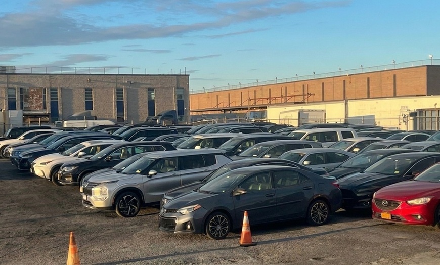 Image 2: JFK Airport Parking: Valet Service with 3, 5, or 7-Day Options