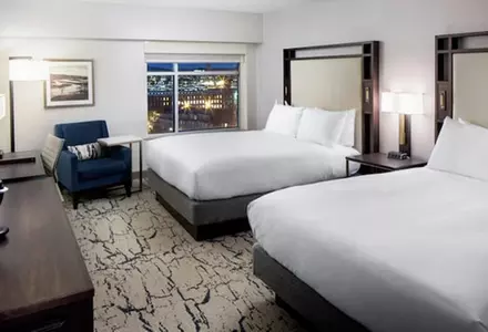 2 Queen Beds