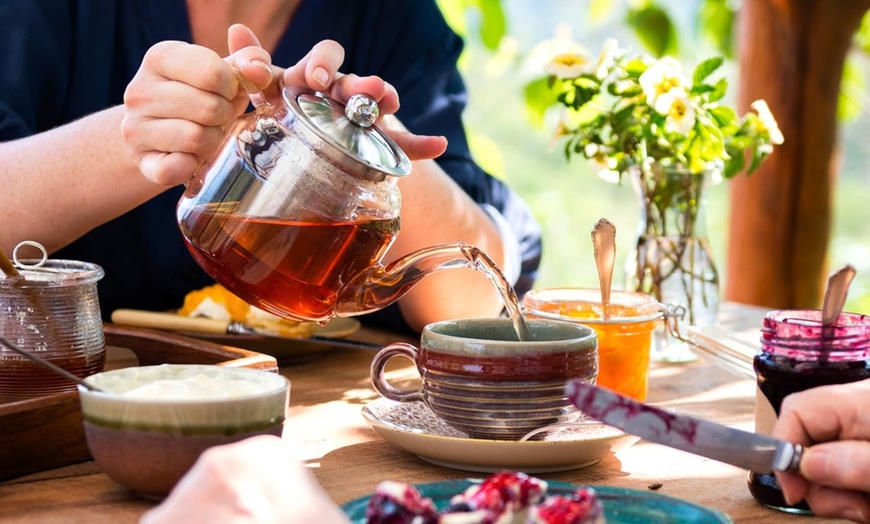 Image 6: Spa Package for 2: Castle Tour, High Tea, Champagne, Chocolate-Strawberries, Hot Tub & Massage (Up to 40% Off)