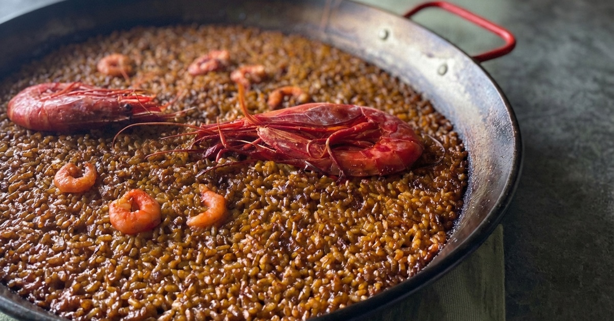 Menú de arroz con tapas y copa de vino para 2 o 4 personas en Madrid