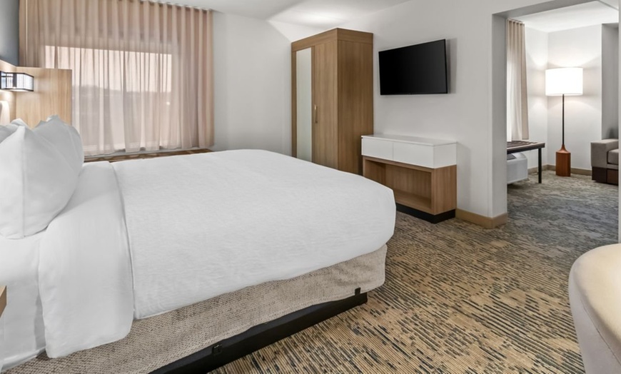 Image 36: Pittsburgh Airport Hotel with Free Shuttle & Breakfast