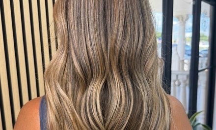 Shampoo, deep conditioner treatment, blowdry & Eyebrow wax - Beauty Culture Texture Salon