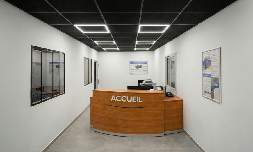 Image 2: Contrôle technique pour véhicules particuliers