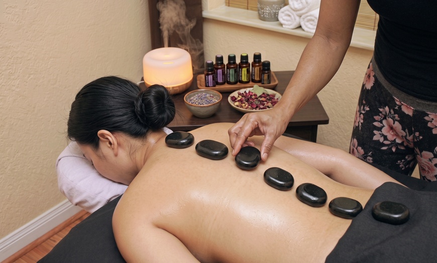 Image 5: Deeply Relaxing Deep Tissue Massage with Aromatherapy & Hot Stones