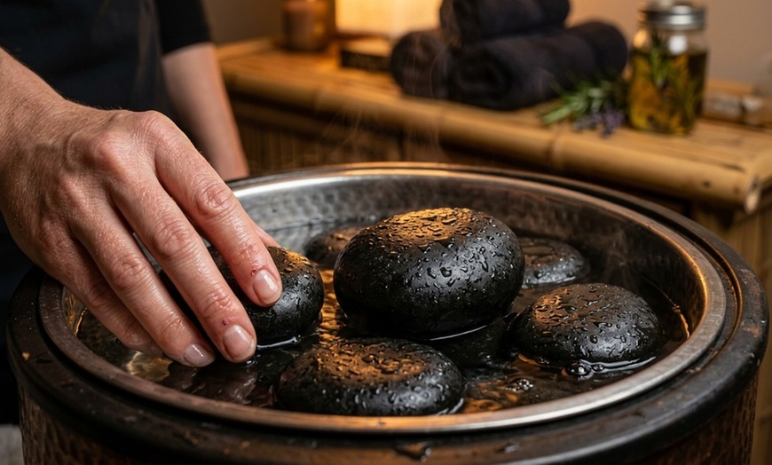 Image 2: Deep Tissue Oxygen Massage™ & CRYOTherapy with Hot Stones 