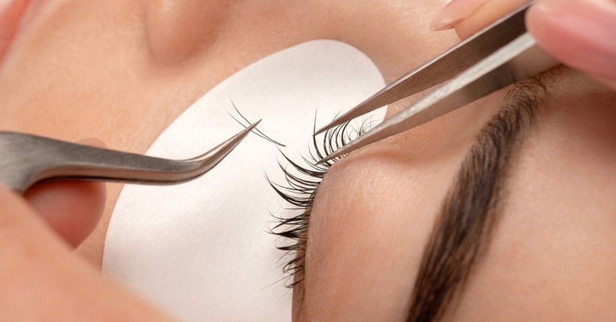 Extensiones de pestañas con acabado natural en Málaga