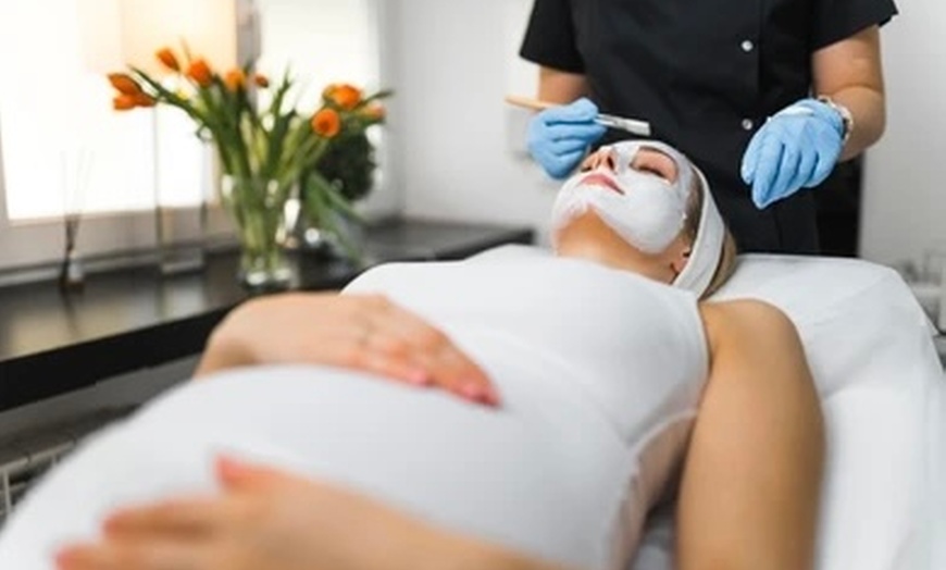 Image 2: Mini Facials and Mommy 2 Be Pregnancy Facials for Glowing, Radiant skin