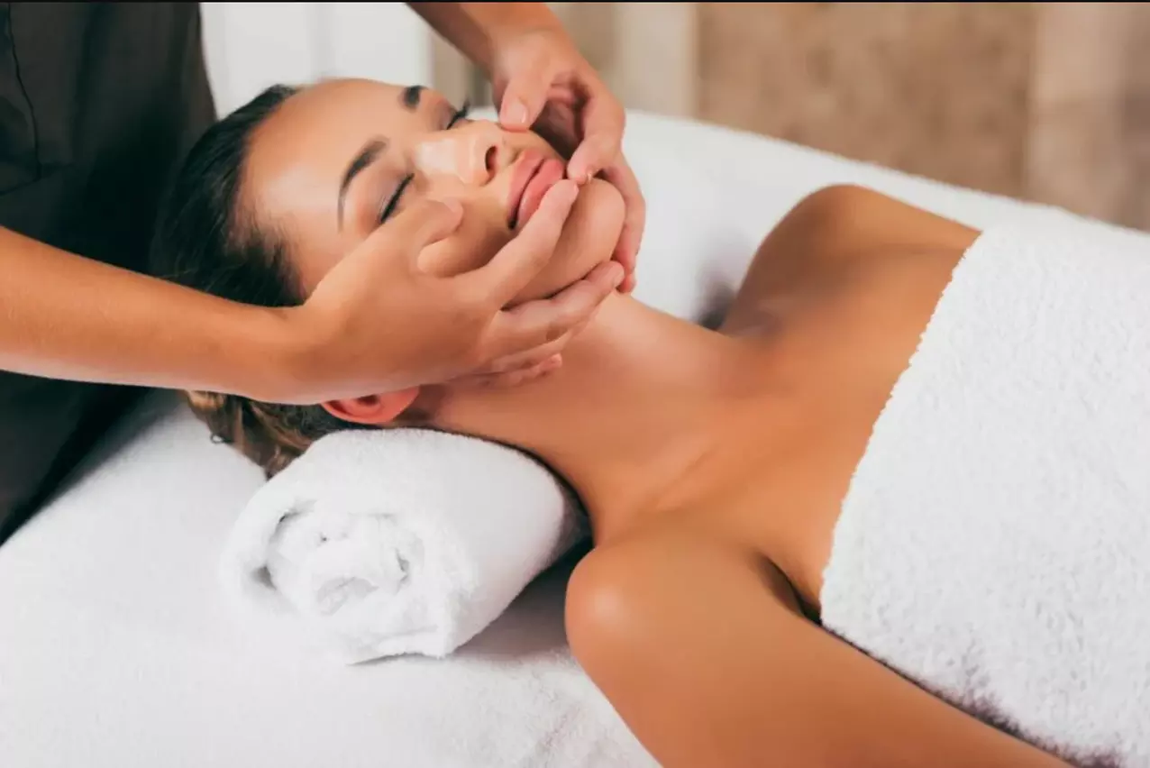 30 minutes de Soin massage du visage Kobido liftant et repulpant