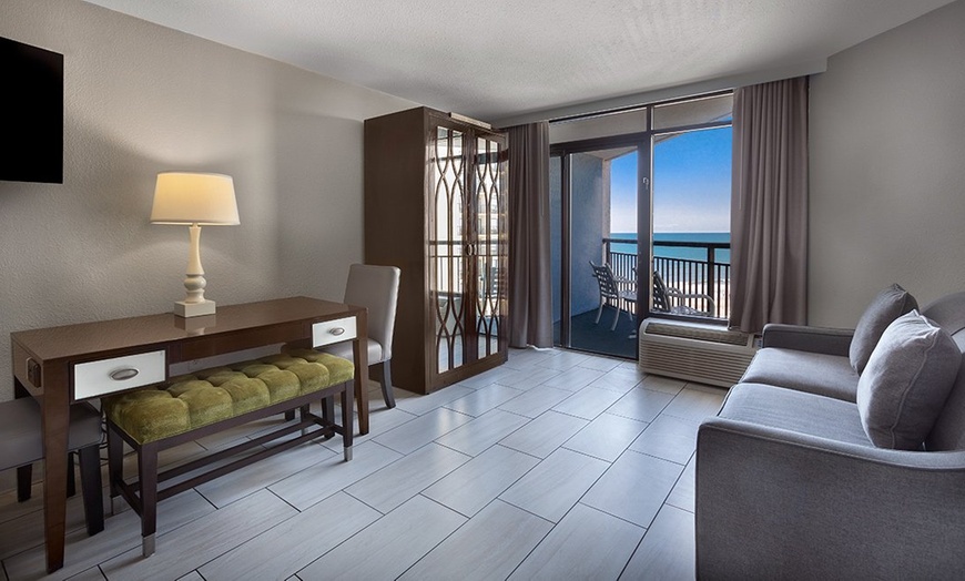 Image 18: Myrtle Beach Oceanfront Hotel with Swim-Up Bar