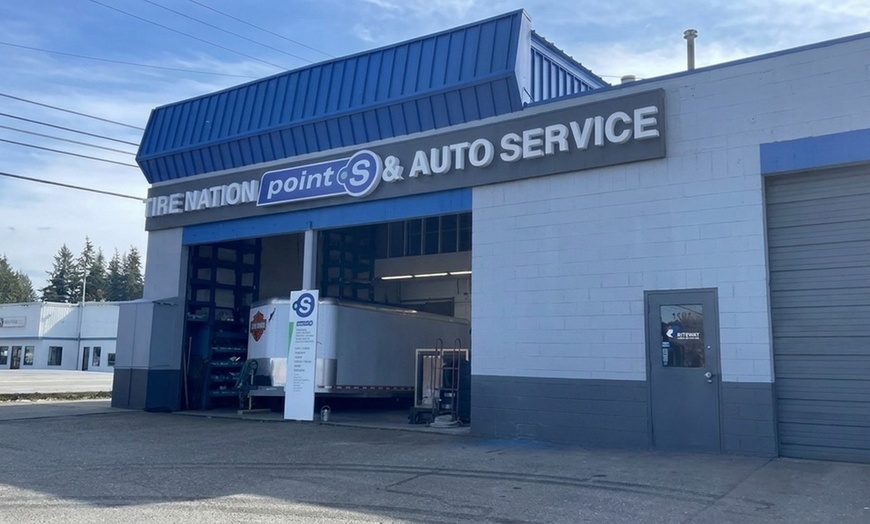 Image 3: Synthetic Blend or Full Synthetic Oil Change with Tire Rotation
