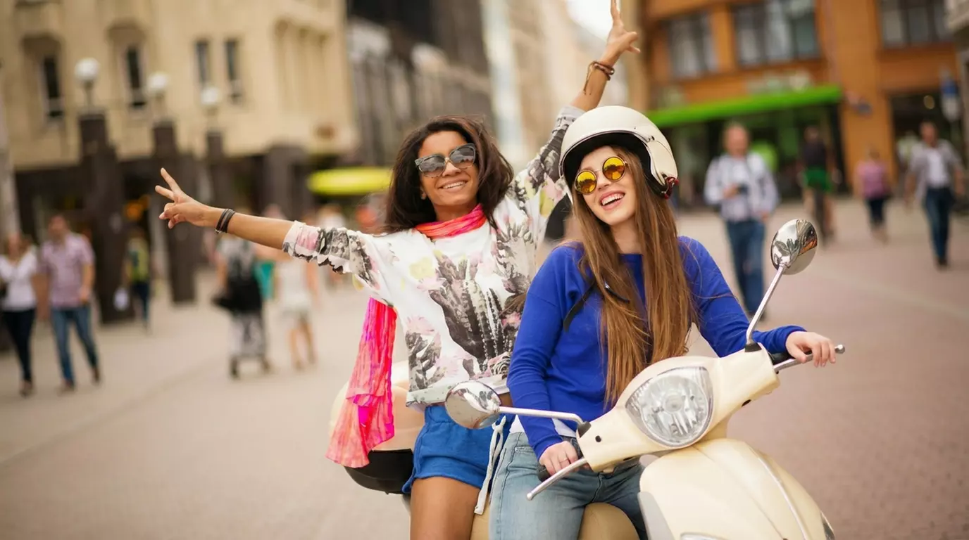 Snel en slim je bromfiets theorie halen met compleet online AM pakket