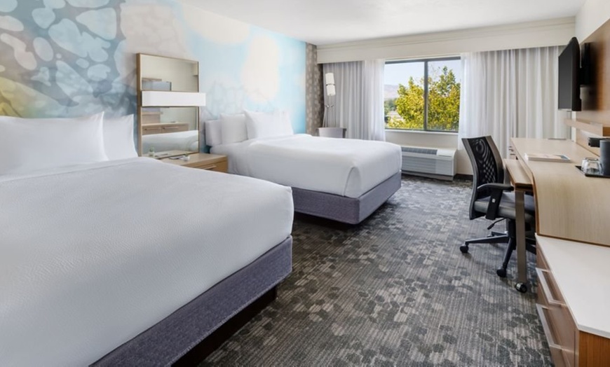 Image 19: Palmdale Hotel near Airparks and Desert Trails