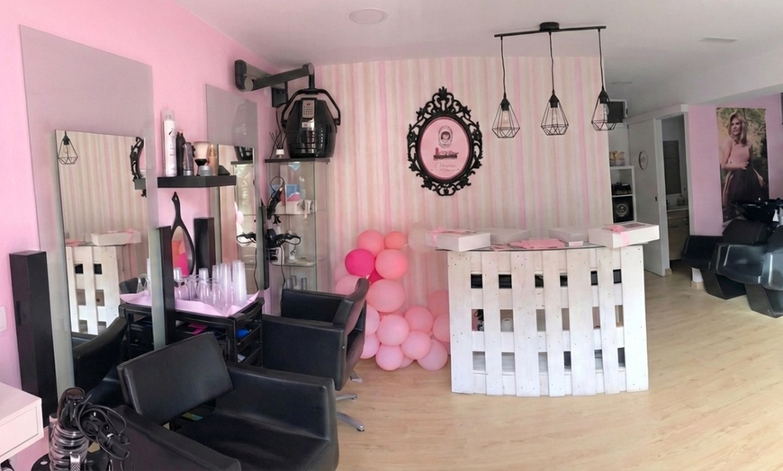 Image 3: Sesión de peluquería con opción a tratamientos, mechas y/o tinte