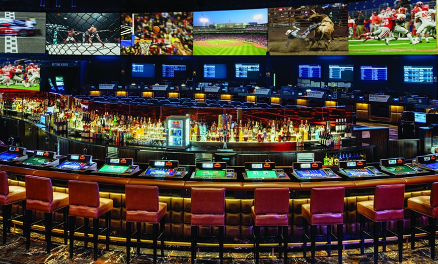 Image 39: 5-Star Caesars Palace Hotel Stay on the Las Vegas Strip 