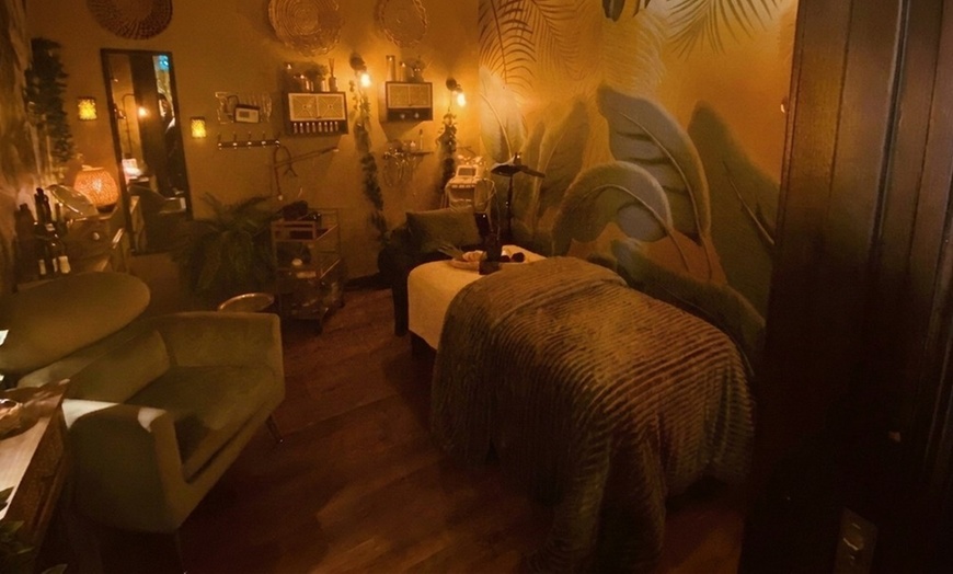 Image 4: Customized Full Body and Lymphatic Face Massage Packages