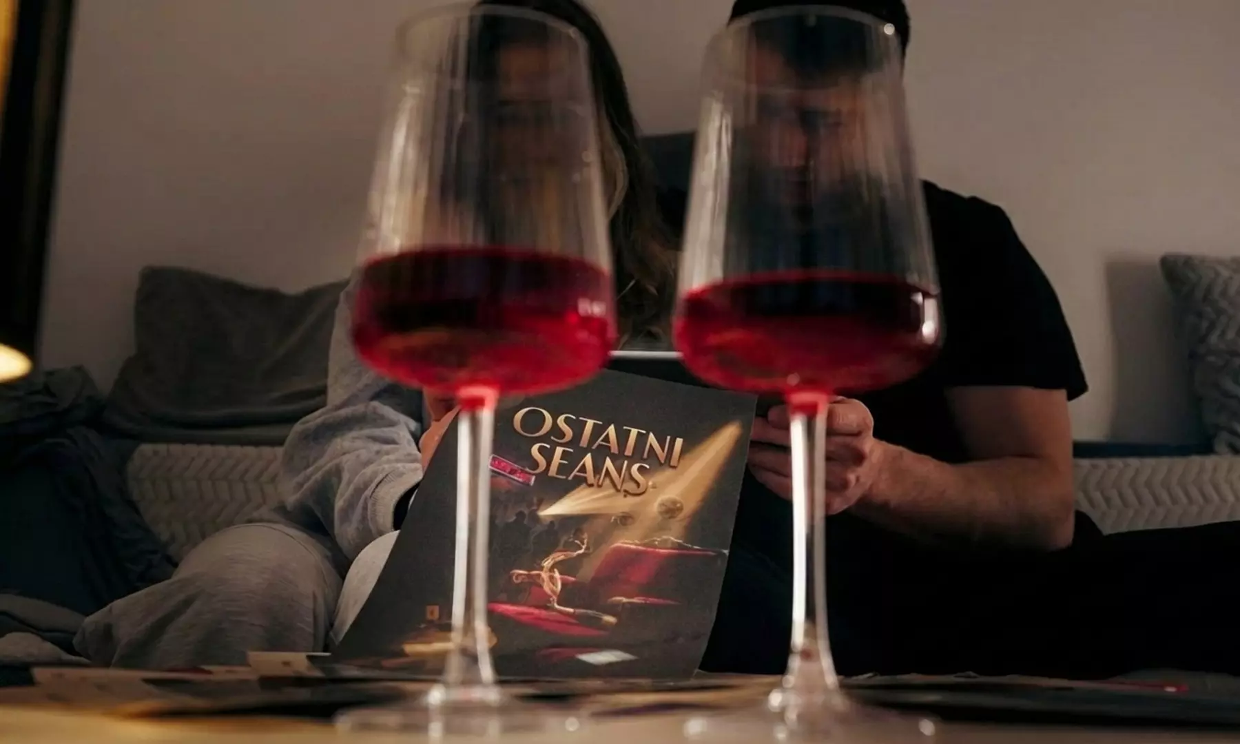 Gra detektywistyczna dla par i grup: Ostatni Seans i Akta Prawdy