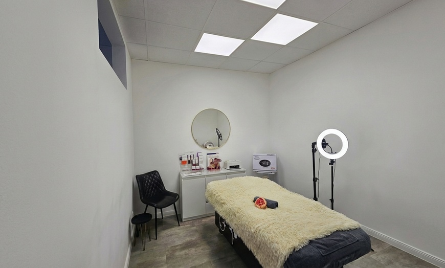 Image 3: Entfernung von Permanent Make-up oder Permanent Make-up Aqua-Lips