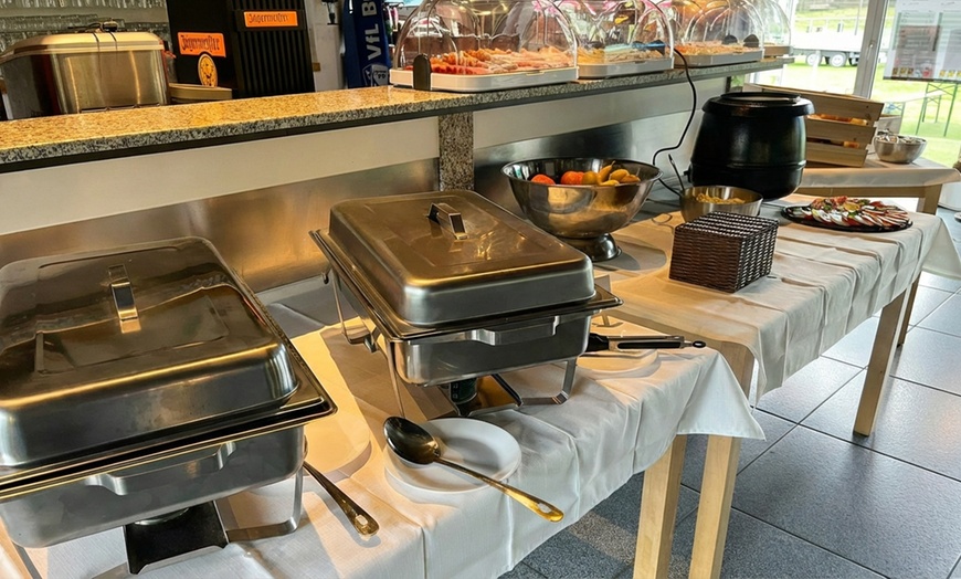 Image 5: Brunch inkl. Filterkaffee & frischer Orangensaft für 2 oder 4 Personen