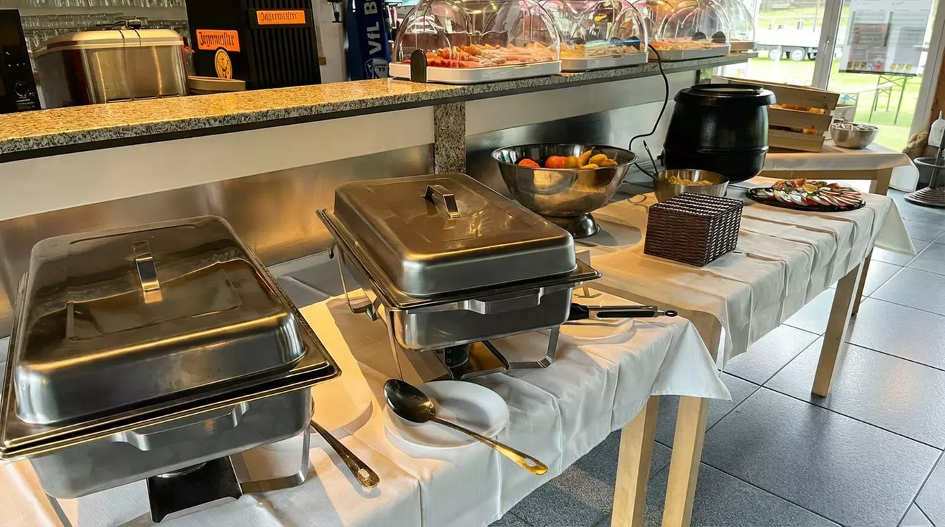 Brunch inkl. Filterkaffee & frischer Orangensaft für 2 oder 4 Personen