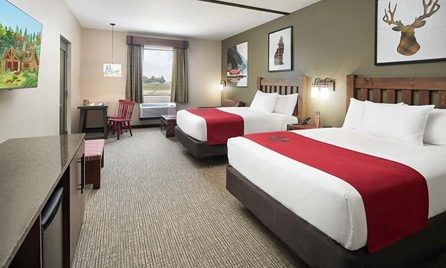 Image 22: Great Wolf Lodge Manteca Indoor Water Park Resort