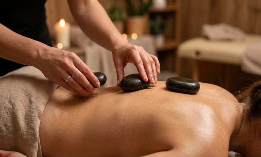 Image 2: Couples 60-Minute Massage with Free Hot Stones and Oil