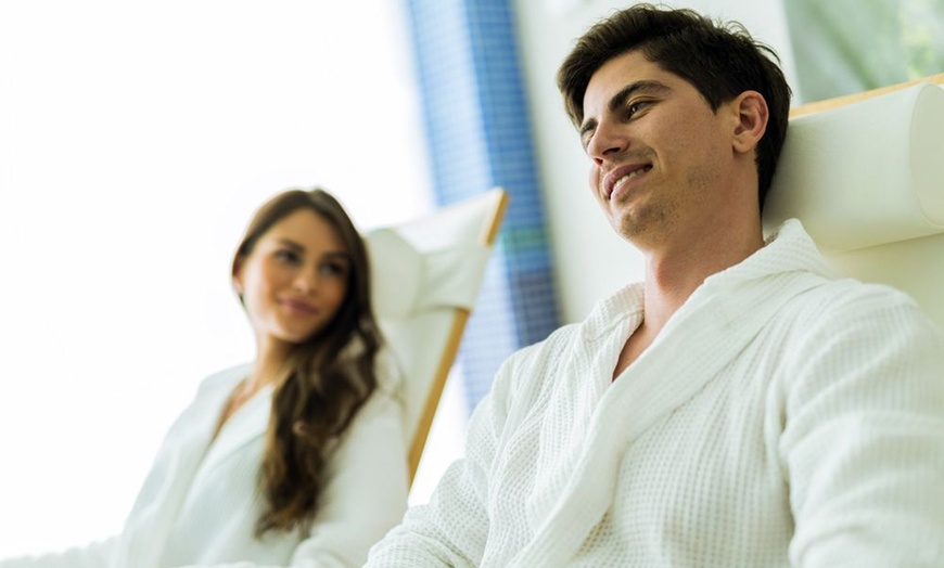 Image 2: Up to 64% Off on Radio Frequency Microneedling at Revitamaxx