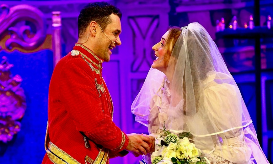 Image 6: „Cinderella - das 80er-Jahre-Musical“ in Bielefeld & Köln