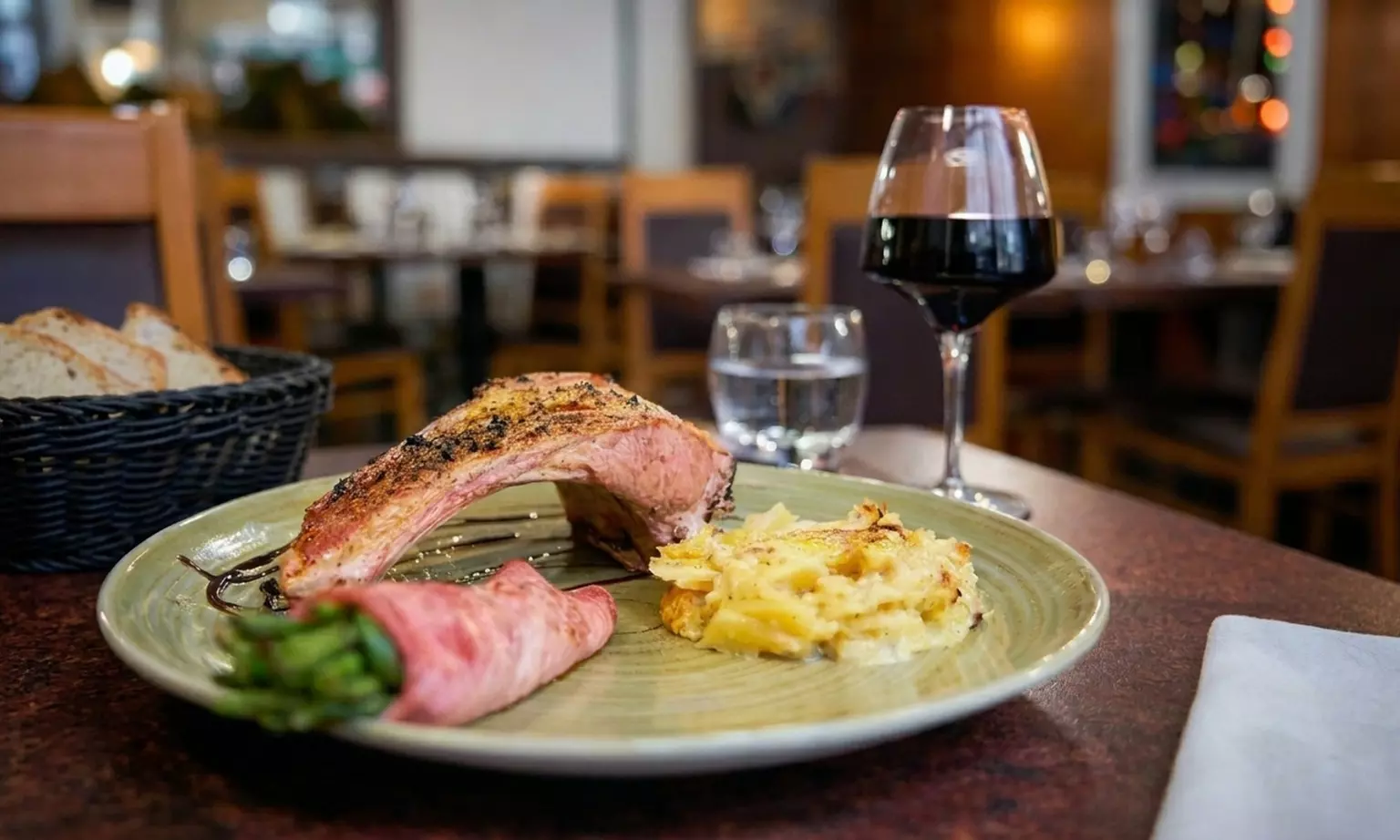 Dégustez des spécialités du terroir avec un menu complet en duo