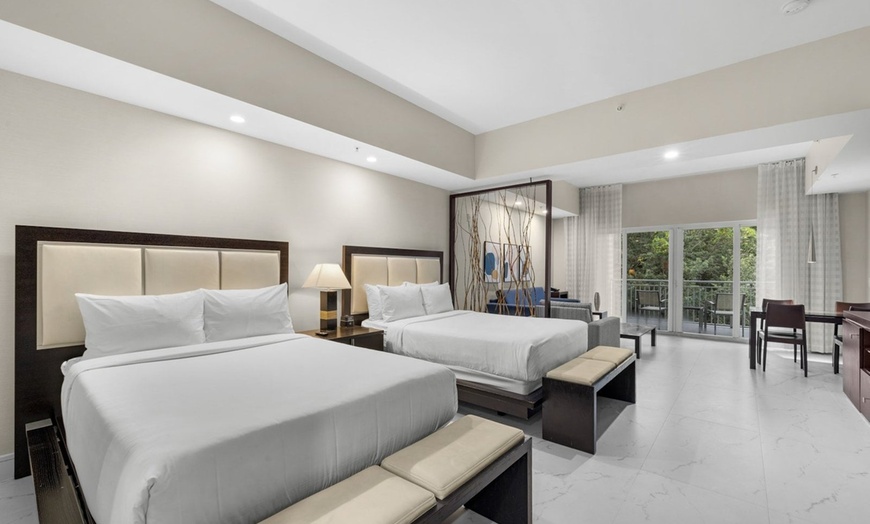 Image 22: Doral Miami All-Suite Hotel near Blue Monster Golf