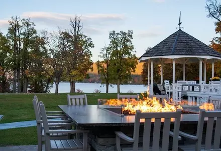 Veranda bar