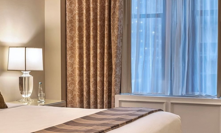 Image 12: 4-Star Midtown Manhattan Hotel near MoMA